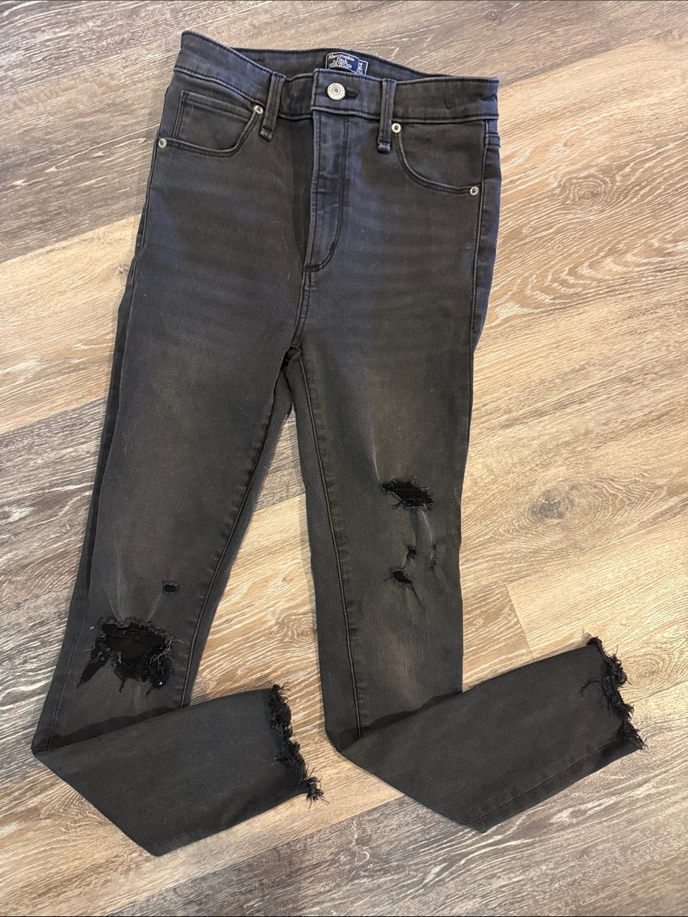 Abercrombie & Fitch Distressed Black Cropped Ankle Jeans